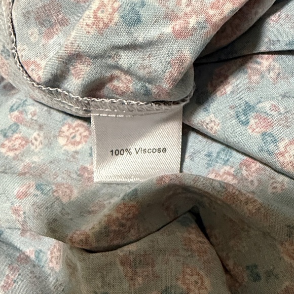 3/$10 La Beca Girls Blue and Pink Floral Long Sleeve Midi Dress - Picture 4 of 9